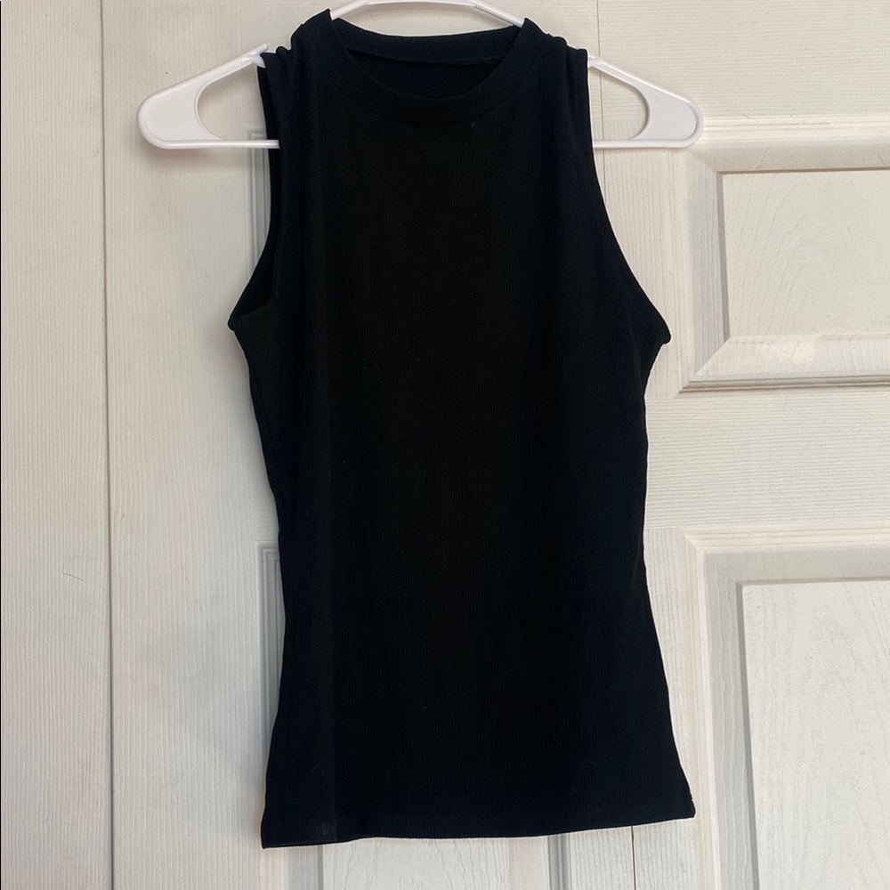 Black Sleeveless Women's Top